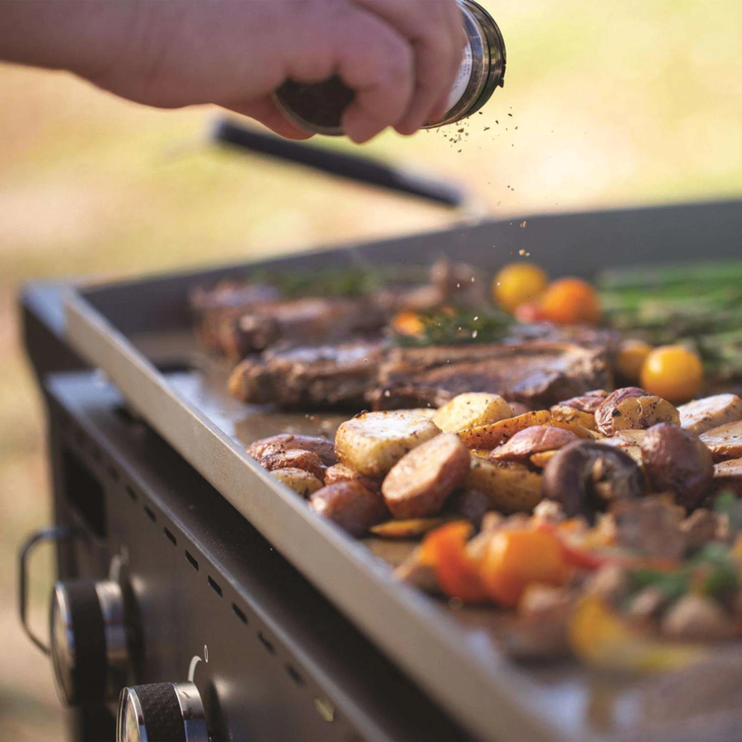 Pit Boss PB575GD4 Deluxe 4 Burner Liquid Propane Outdoor Griddle Black - Image 6