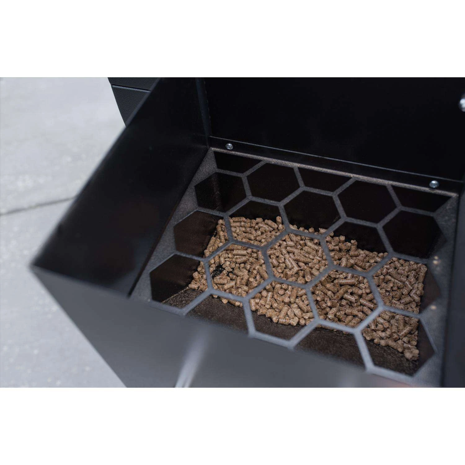 Camp Chef SmokePro Wood Pellet Grill And Smoker Black - Image 5