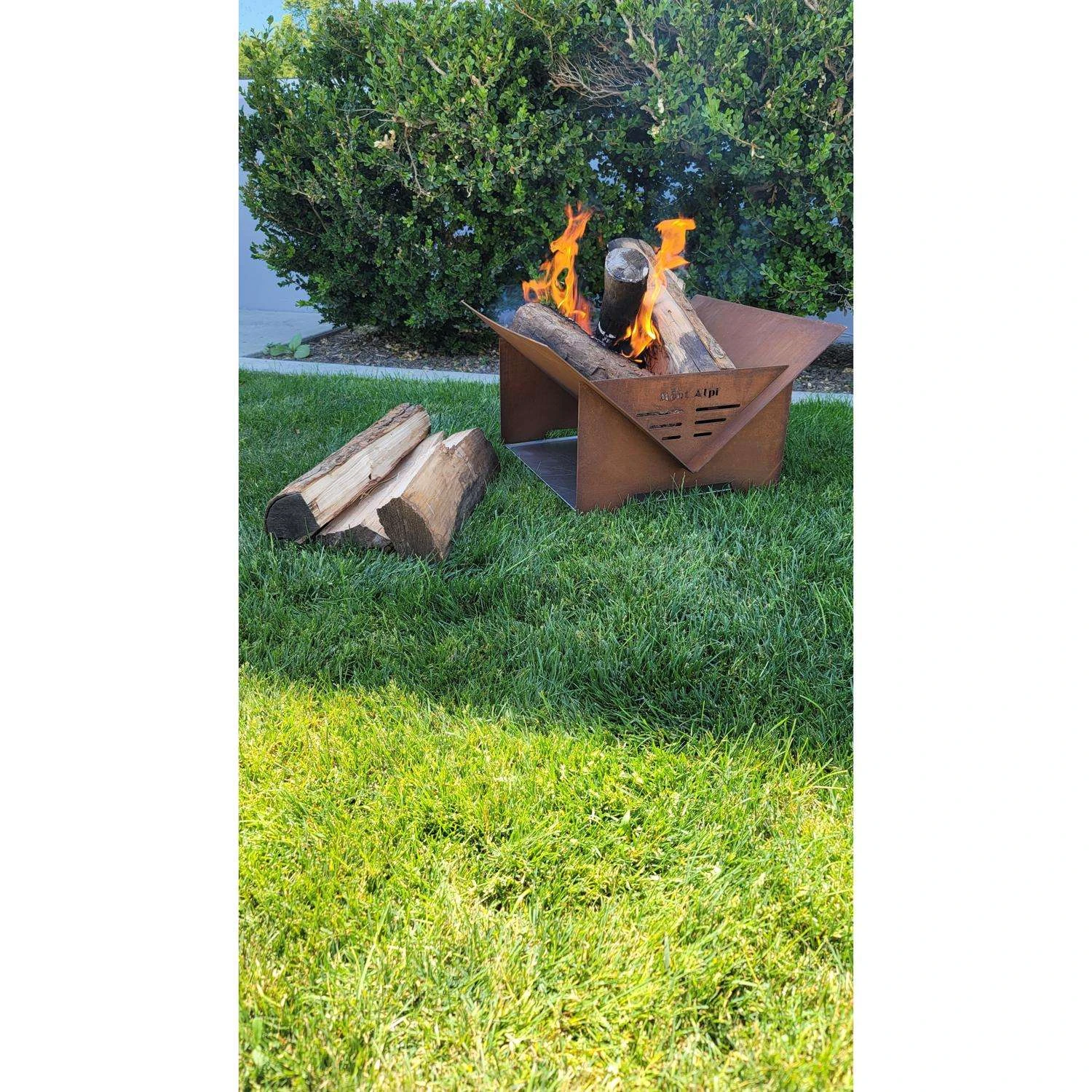 Mont Alpi 16 In. Charcoal/Wood Pellet Grill Rust - Image 4