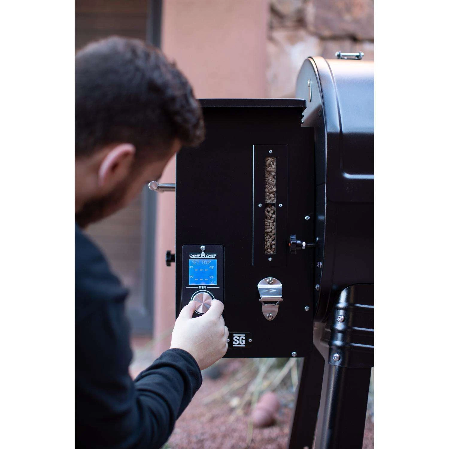 Camp Chef SmokePro Wood Pellet Bluetooth And WiFi Grill And Smoker Black - Image 8