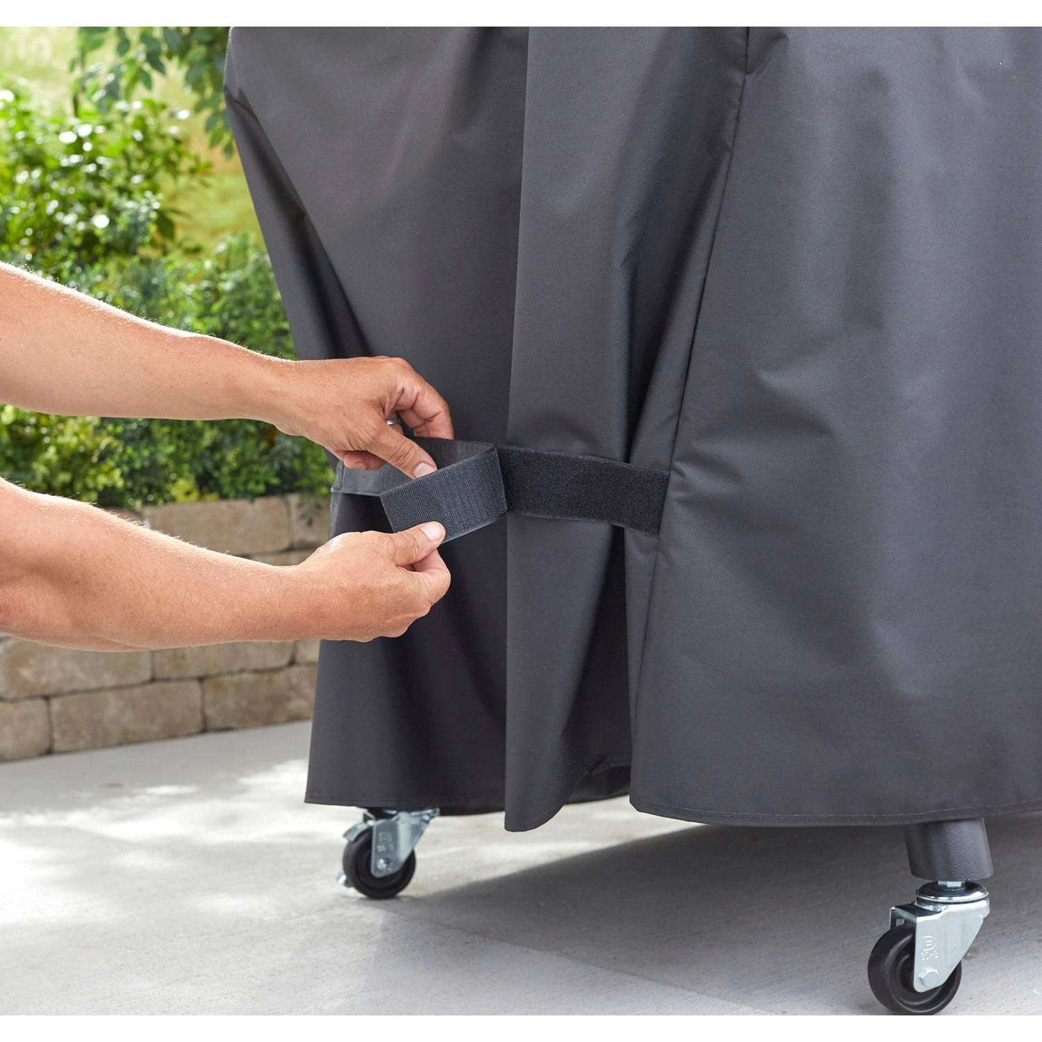 Weber Smokefire EX4 Wood Pellet Grill Black Grill Cover - Image 3